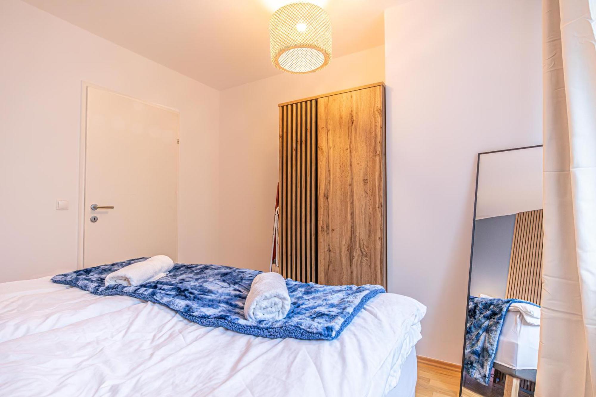 Superb Fully Equipped Apartment, 9 Min To City Center Via Metro Вена Экстерьер фото
